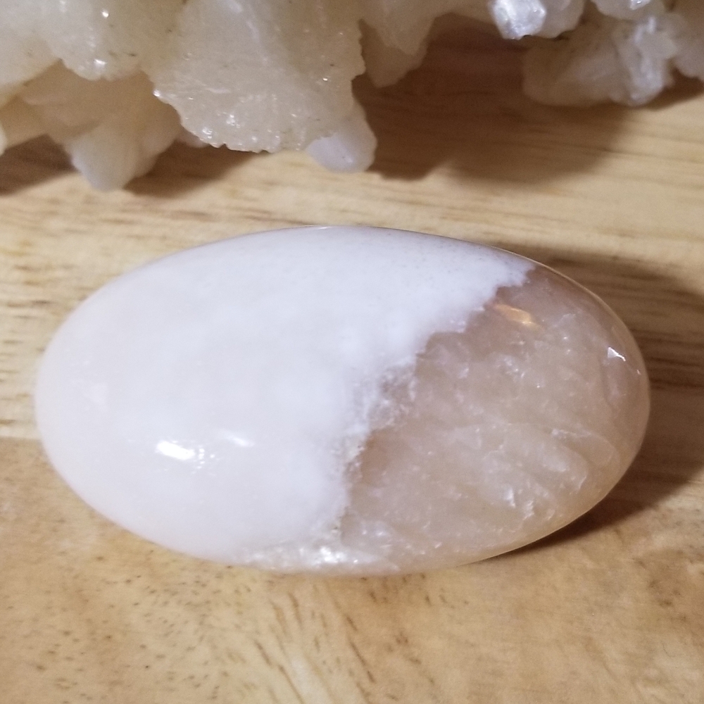 Peach Stilbite and Scolecite Palm Stones - Picture 4 of 6